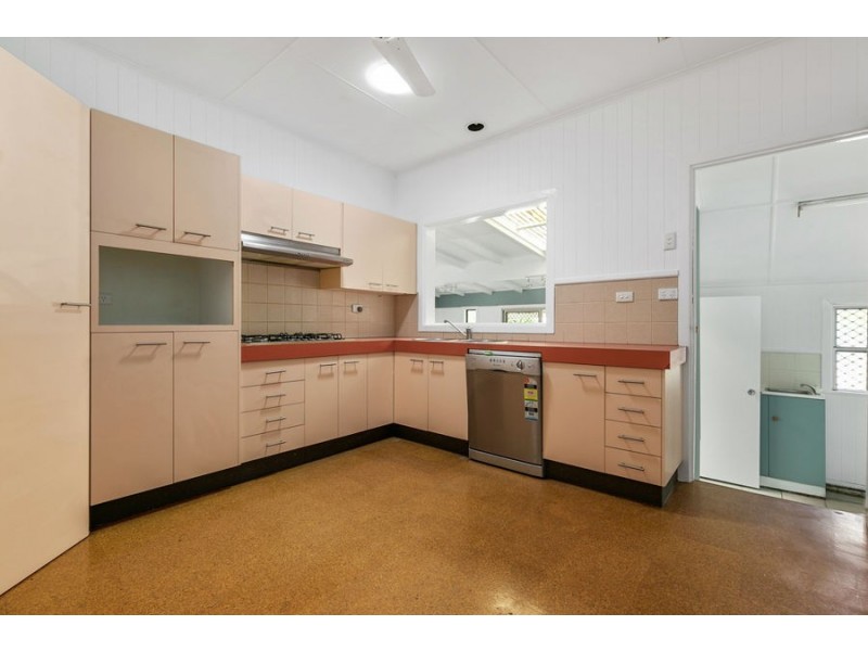 127 Jacaranda Street, North Booval QLD 4304