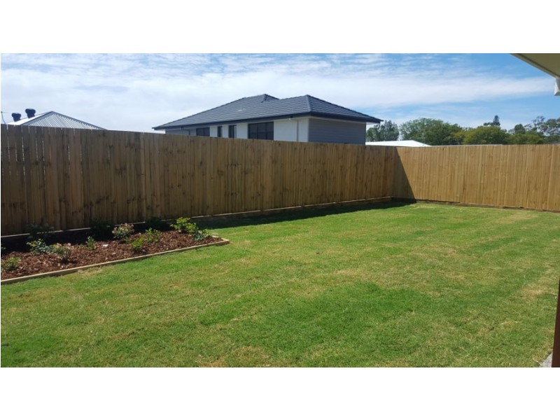 80 Falkland Street West, Heathwood QLD 4110