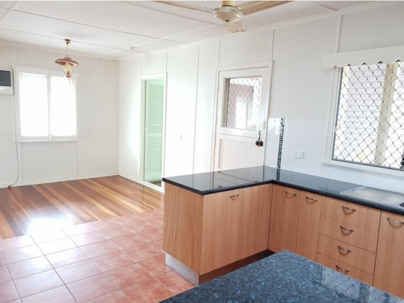 38 Duncan Street, Riverview QLD 4303