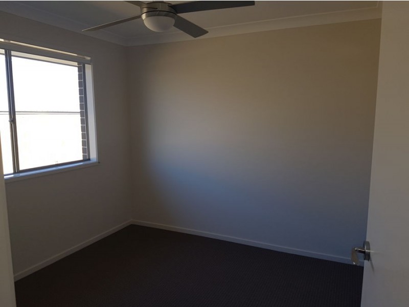 12 Hayman Street, Springfield Lakes QLD 4300