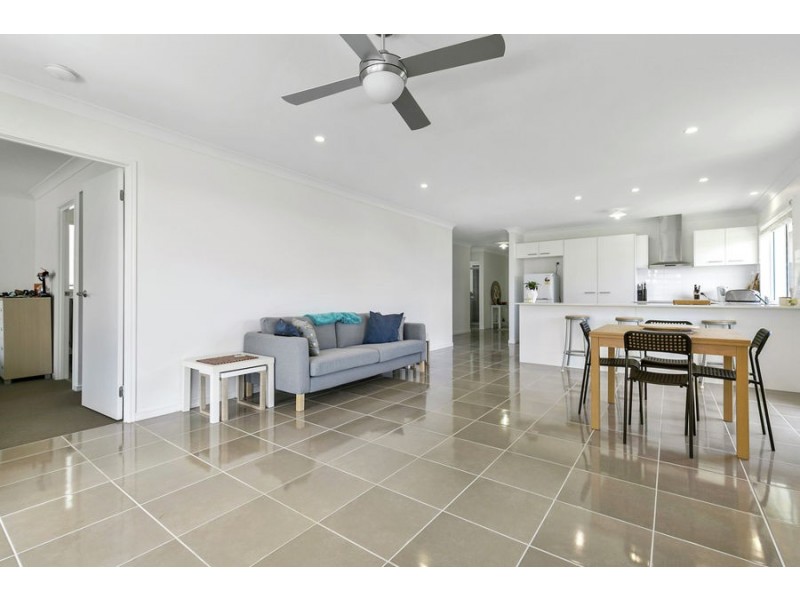 10 Lomandra Street, Deebing Heights QLD 4306