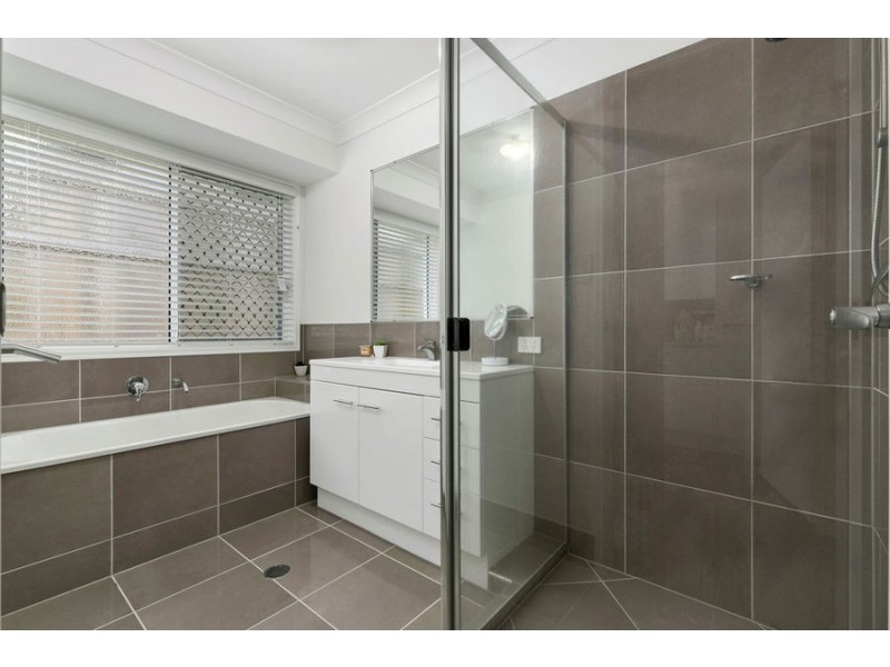 10 Lomandra Street, Deebing Heights QLD 4306