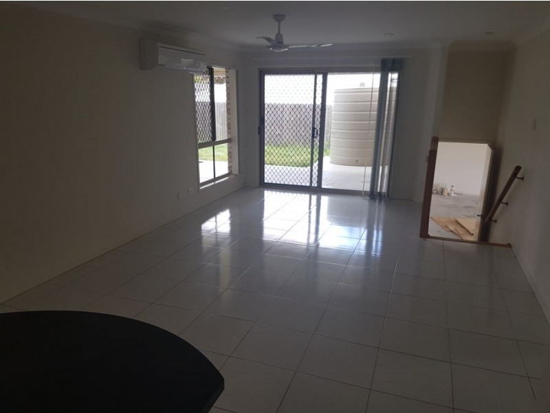 32 Rosella Crescent, Springfield Lakes QLD 4300