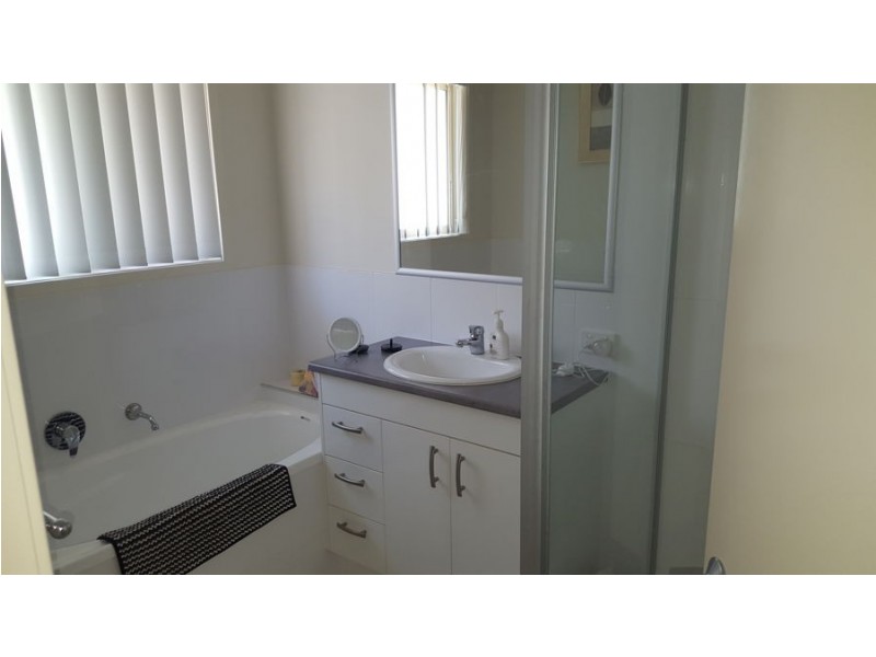 32 Rosella Crescent, Springfield Lakes QLD 4300