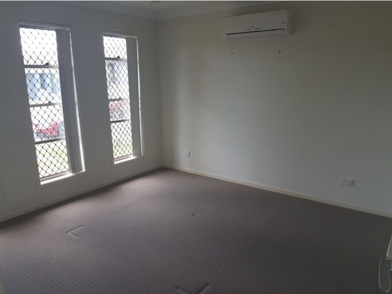 32 Rosella Crescent, Springfield Lakes QLD 4300