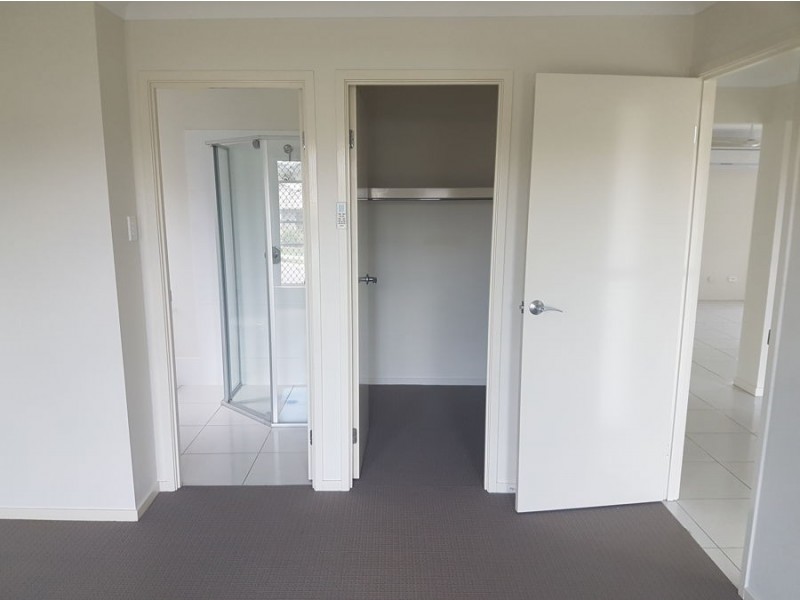 32 Rosella Crescent, Springfield Lakes QLD 4300