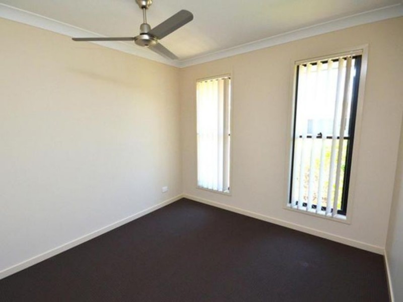 32 Rosella Crescent, Springfield Lakes QLD 4300