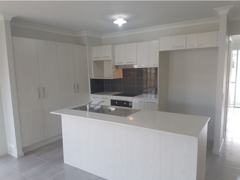 22 Pleasant Street, South Ripley QLD 4306