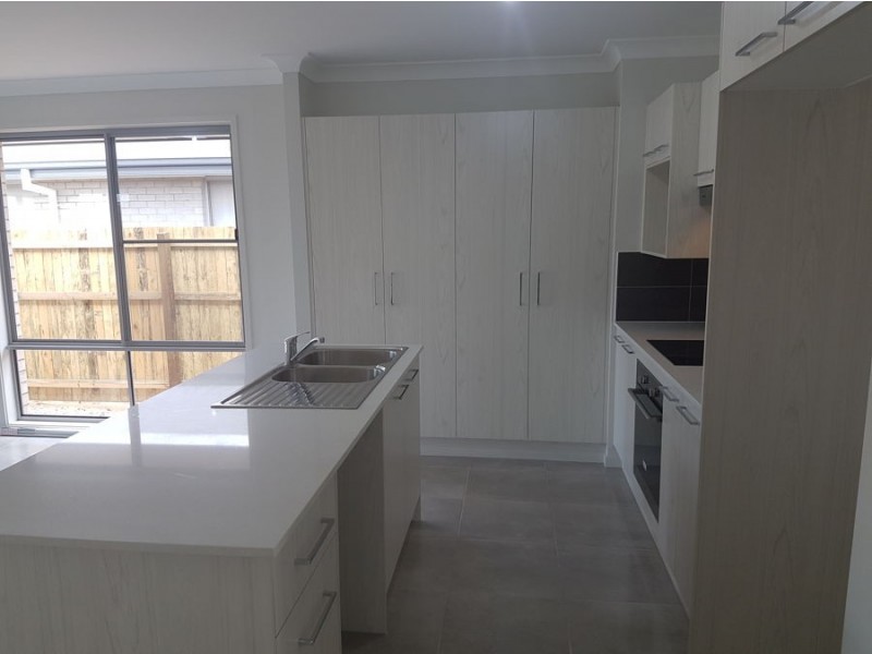 22 Pleasant Street, South Ripley QLD 4306