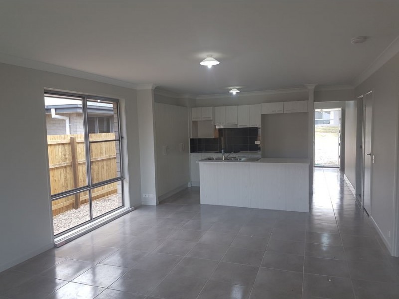 22 Pleasant Street, South Ripley QLD 4306