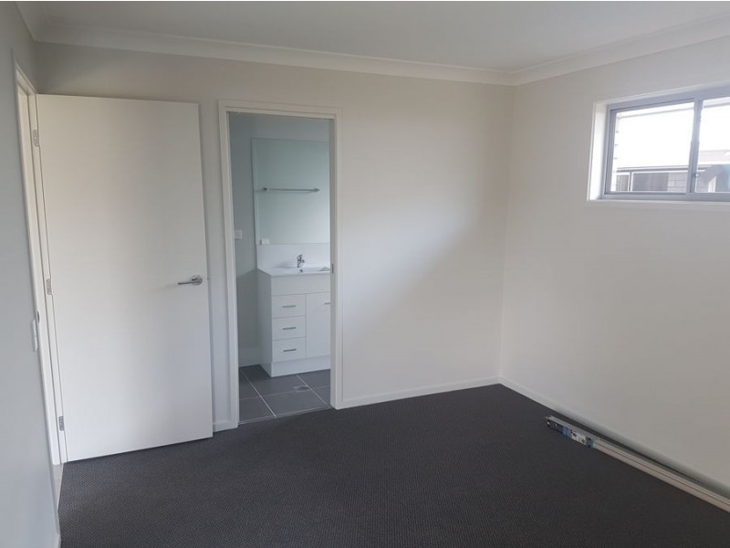 22 Pleasant Street, South Ripley QLD 4306