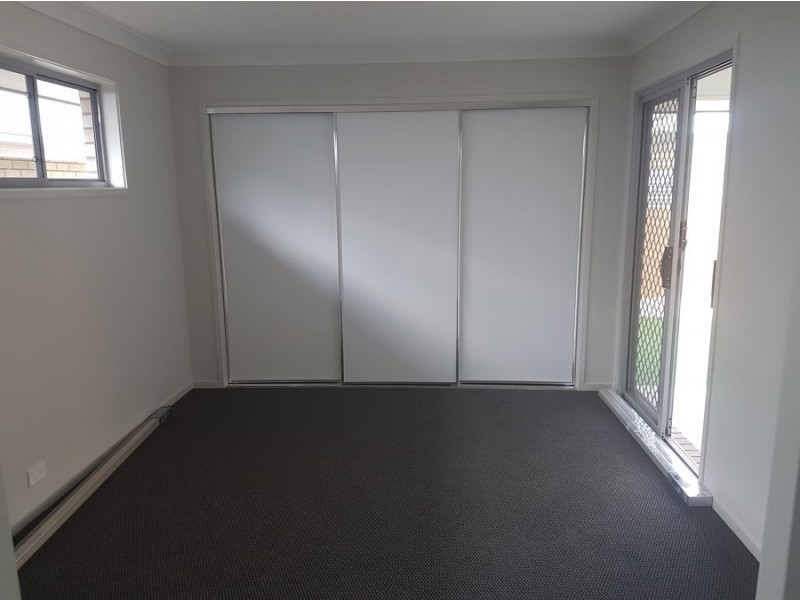 22 Pleasant Street, South Ripley QLD 4306