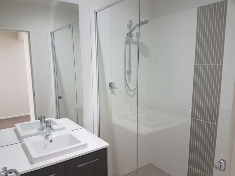 95 Calm Crescent, Springfield Lakes QLD 4300