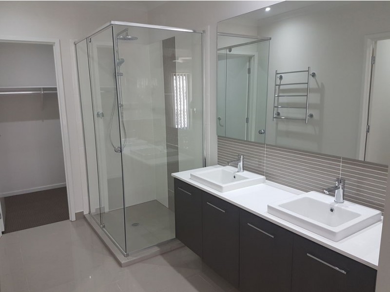 95 Calm Crescent, Springfield Lakes QLD 4300