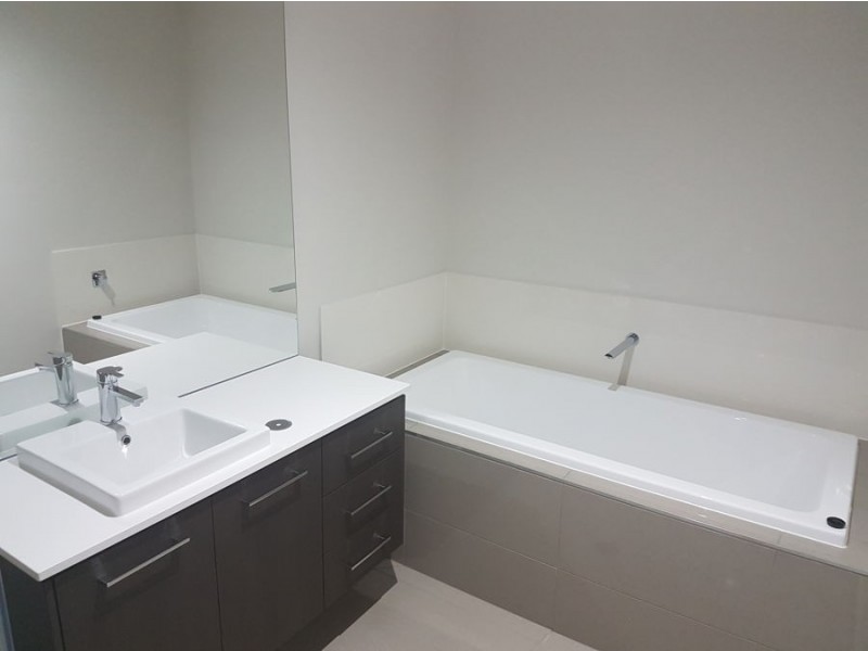 95 Calm Crescent, Springfield Lakes QLD 4300