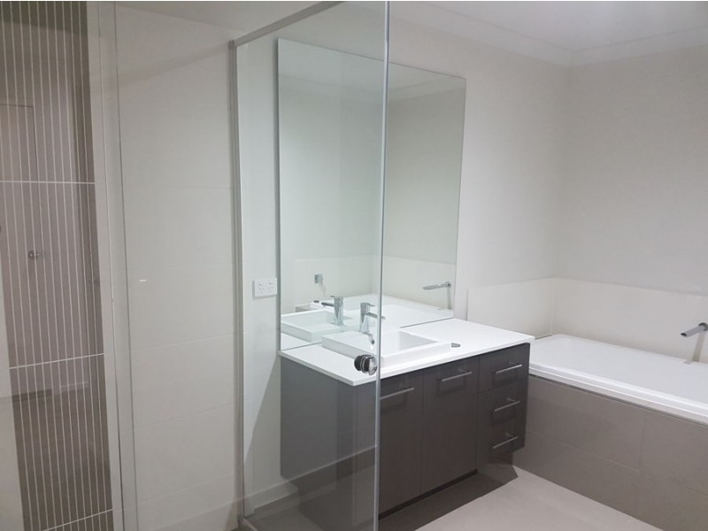 95 Calm Crescent, Springfield Lakes QLD 4300