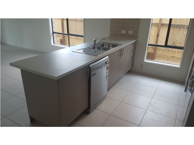 29 Huntingdale St, Leichhardt QLD 4305