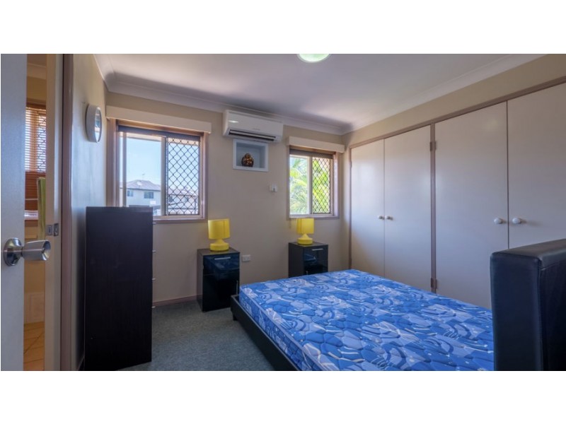 11/266 Henty Drive, Redbank Plains QLD 4301