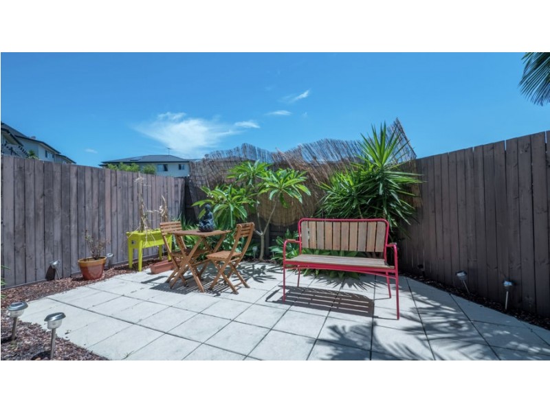 11/266 Henty Drive, Redbank Plains QLD 4301