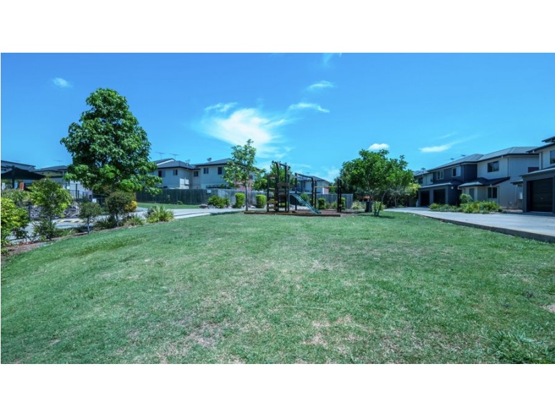 11/266 Henty Drive, Redbank Plains QLD 4301