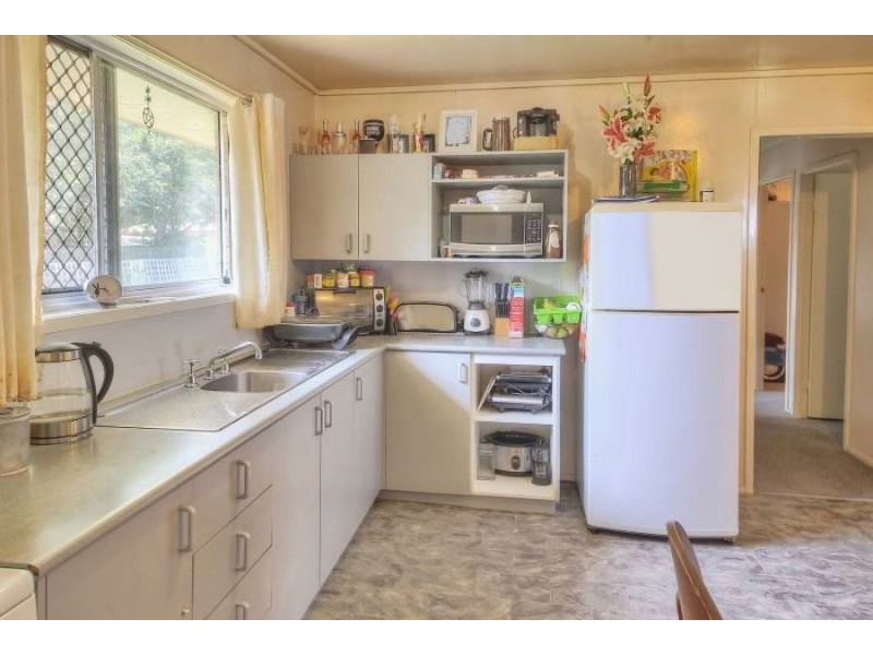 38 Nelson Street, Bundamba QLD 4304