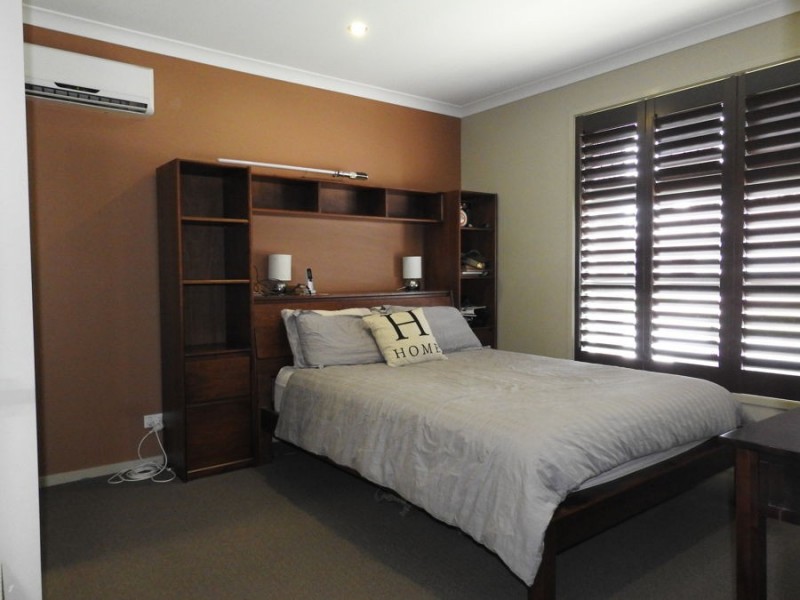 5 Dunne Street, Augustine Heights QLD 4300