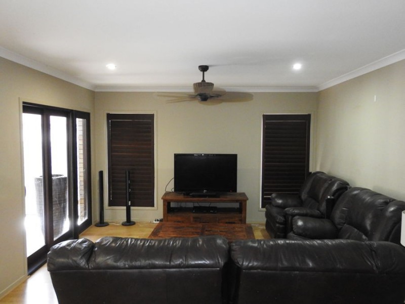 5 Dunne Street, Augustine Heights QLD 4300