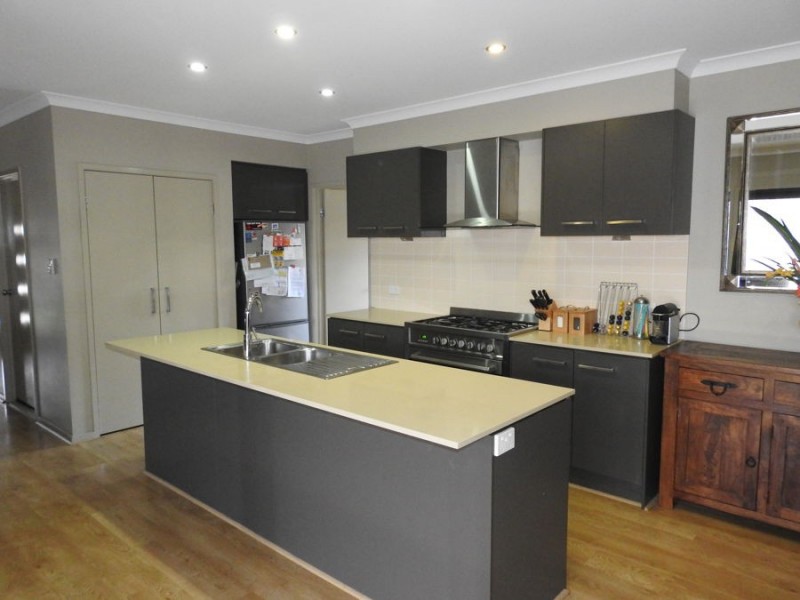 5 Dunne Street, Augustine Heights QLD 4300