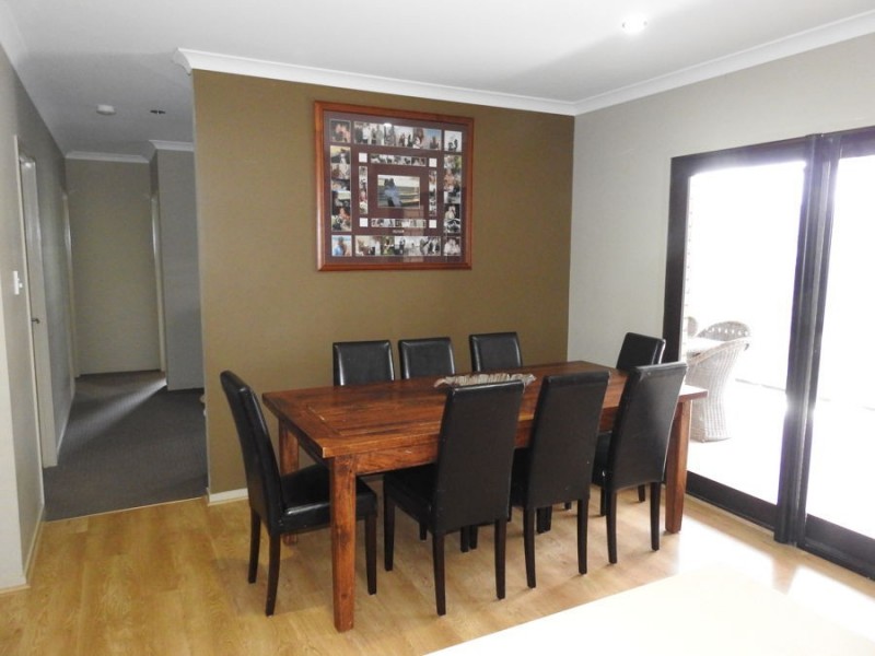 5 Dunne Street, Augustine Heights QLD 4300