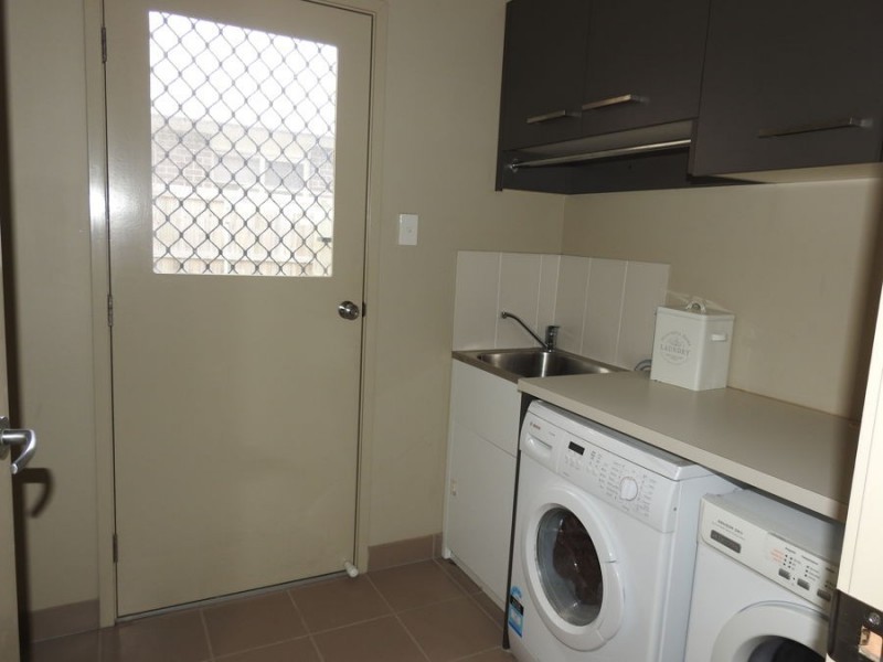 5 Dunne Street, Augustine Heights QLD 4300