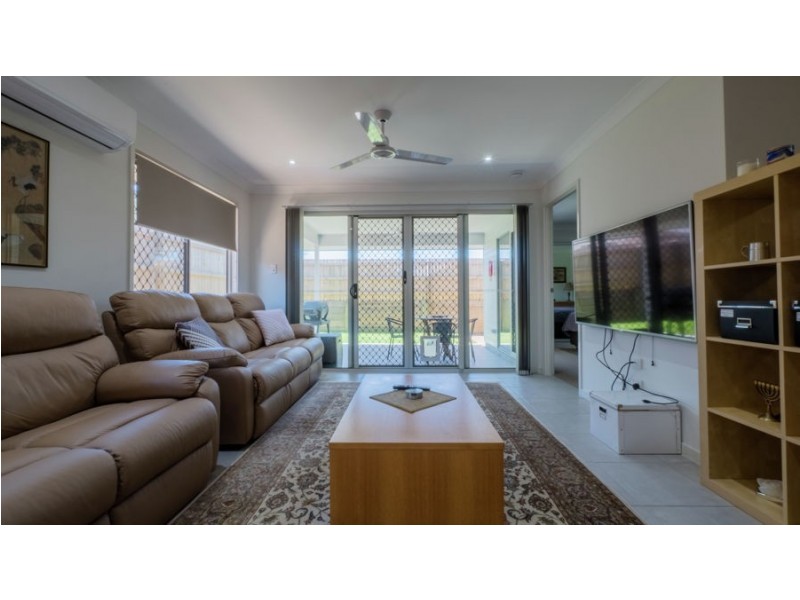 29 Foster Circuit, Hillcrest QLD 4118