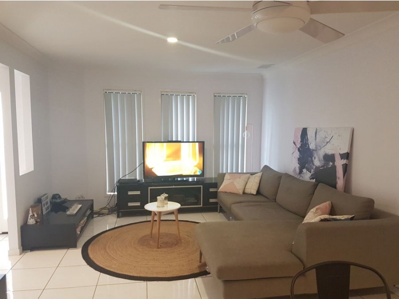 2 Coolibah Close, Springfield Lakes QLD 4300