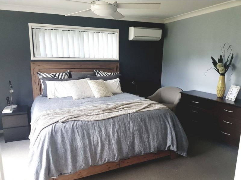 2 Coolibah Close, Springfield Lakes QLD 4300