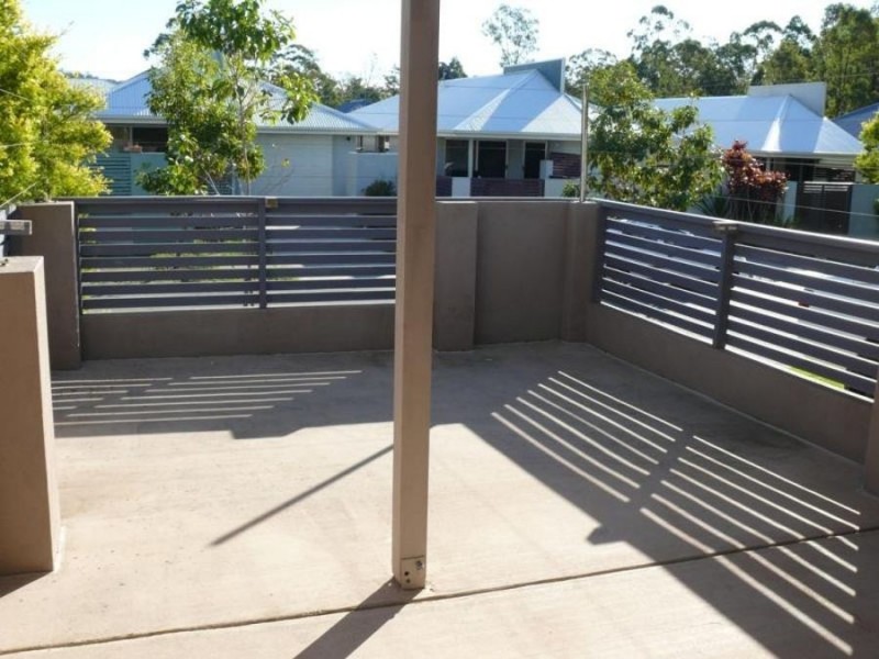 52 Creekside Drive, Springfield Lakes QLD 4300