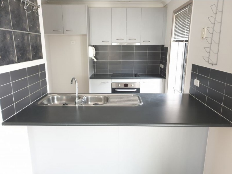 52 Creekside Drive, Springfield Lakes QLD 4300
