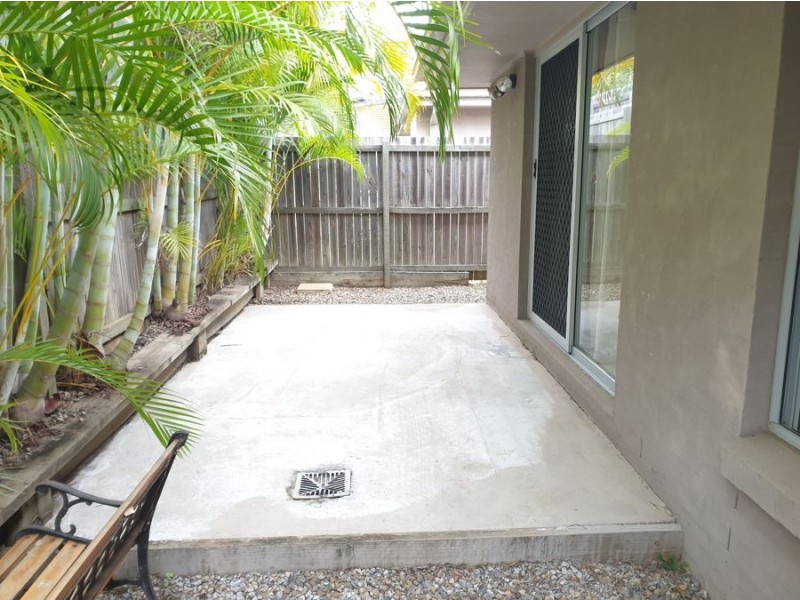 52 Creekside Drive, Springfield Lakes QLD 4300