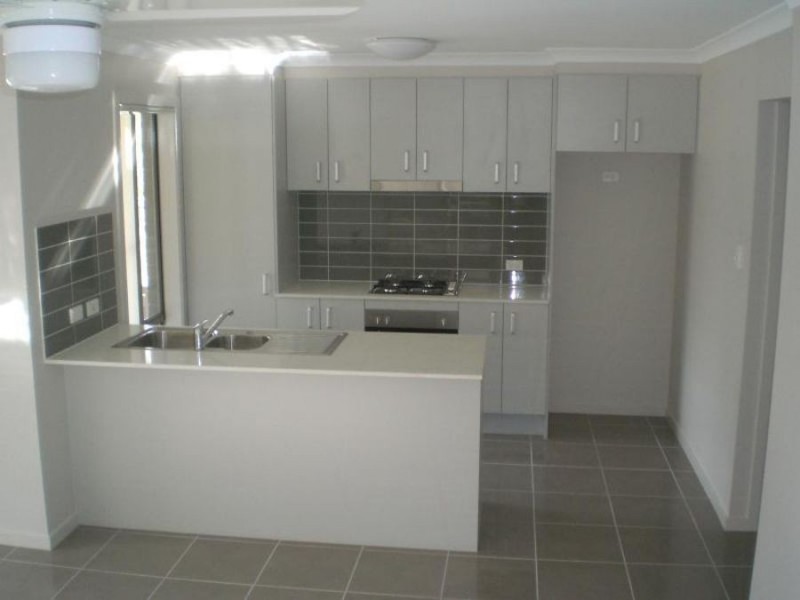 50 Lindeman Street, Springfield Lakes QLD 4300