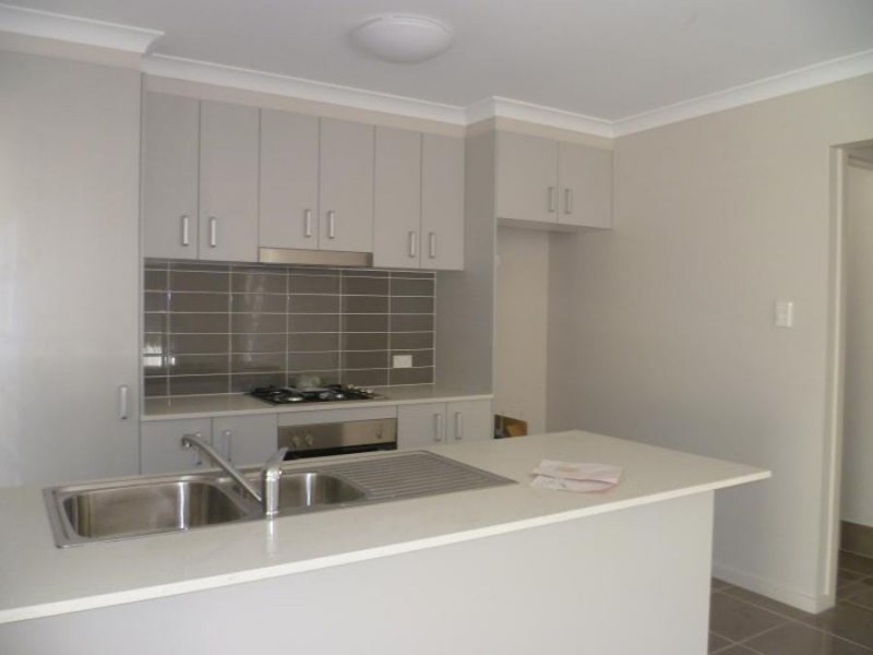 50 Lindeman Street, Springfield Lakes QLD 4300