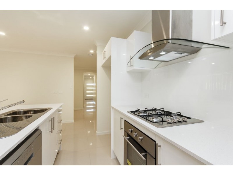 3 Greenstone Street, Yarrabilba QLD 4207