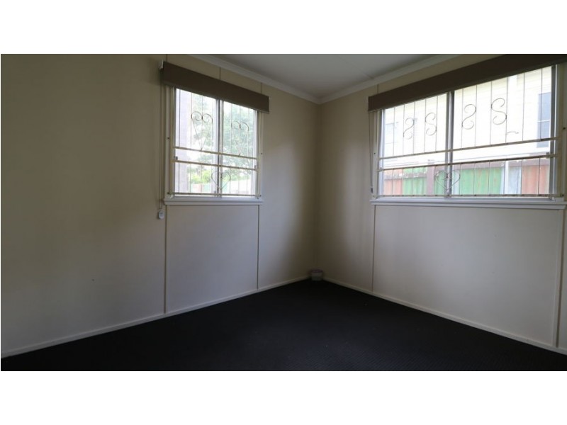 31 Ipswich Street, Riverview QLD 4303