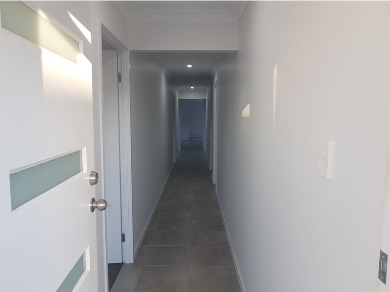 15 Daydream Crescent, Springfield Lakes QLD 4300