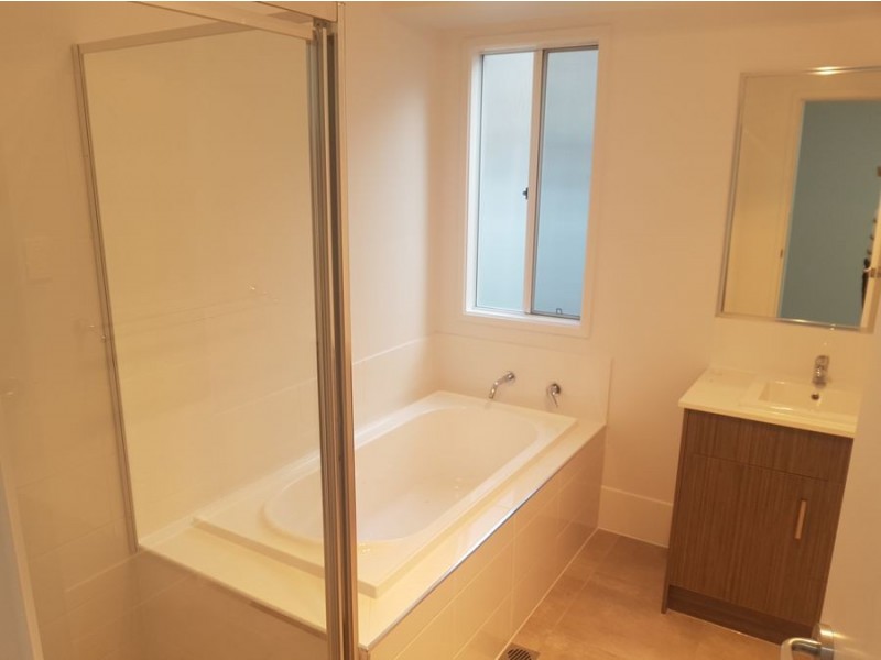 15 Daydream Crescent, Springfield Lakes QLD 4300