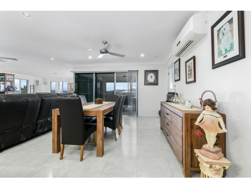 33 Perrys Crescent, Rosewood QLD 4340