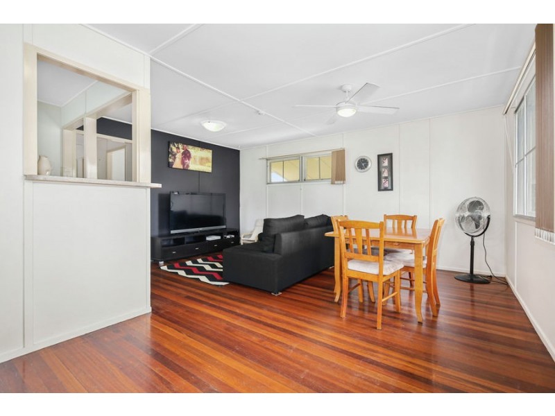 4 Coverack Street, Leichhardt QLD 4305