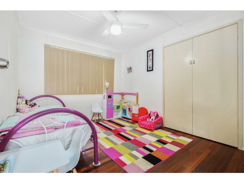 4 Coverack Street, Leichhardt QLD 4305