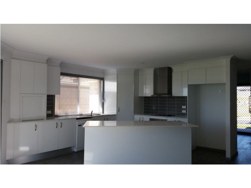 4 Hastings Street, Plainland QLD 4341