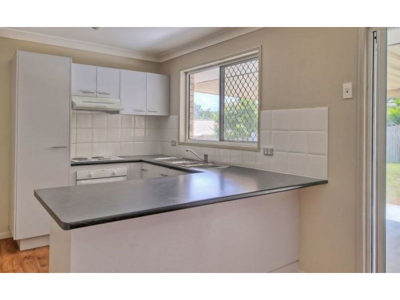 5 Zenith Court, Regents Park QLD 4118