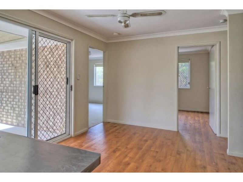 5 Zenith Court, Regents Park QLD 4118