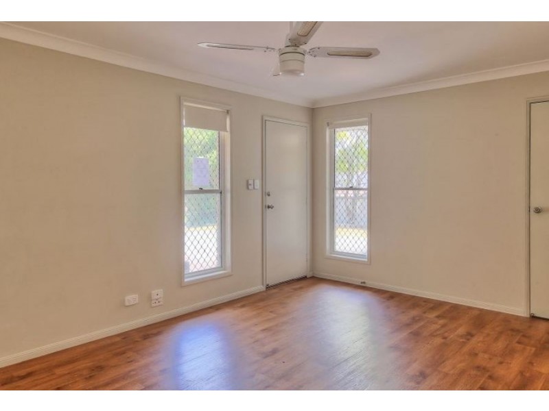 5 Zenith Court, Regents Park QLD 4118
