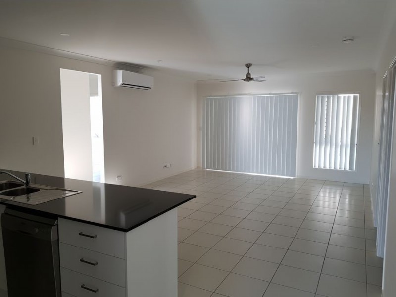 26 Opossum Circuit, Springfield Lakes QLD 4300